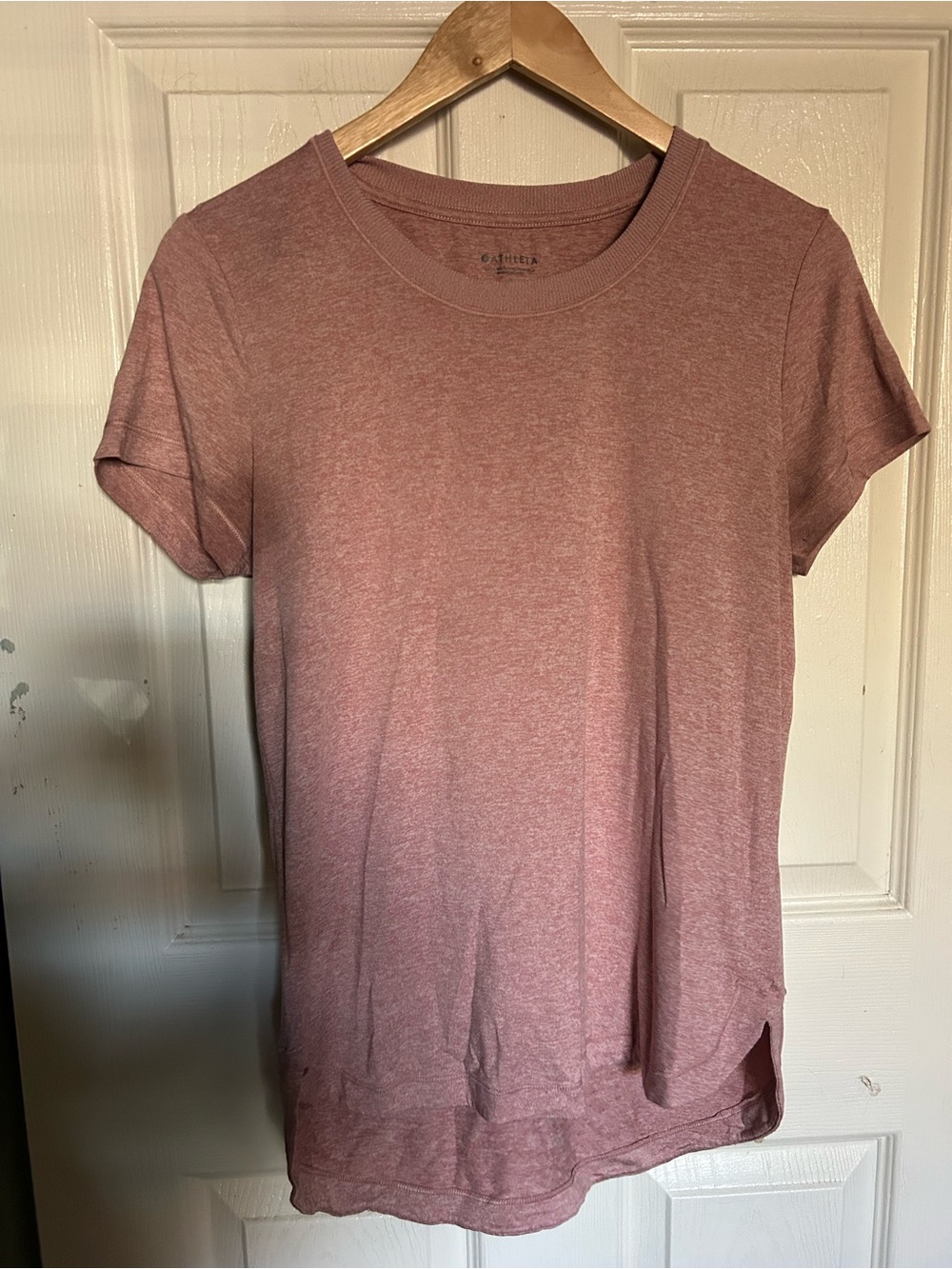 Athleta Short Sleeve Crewneck Tee in Dusty Mauve (S)